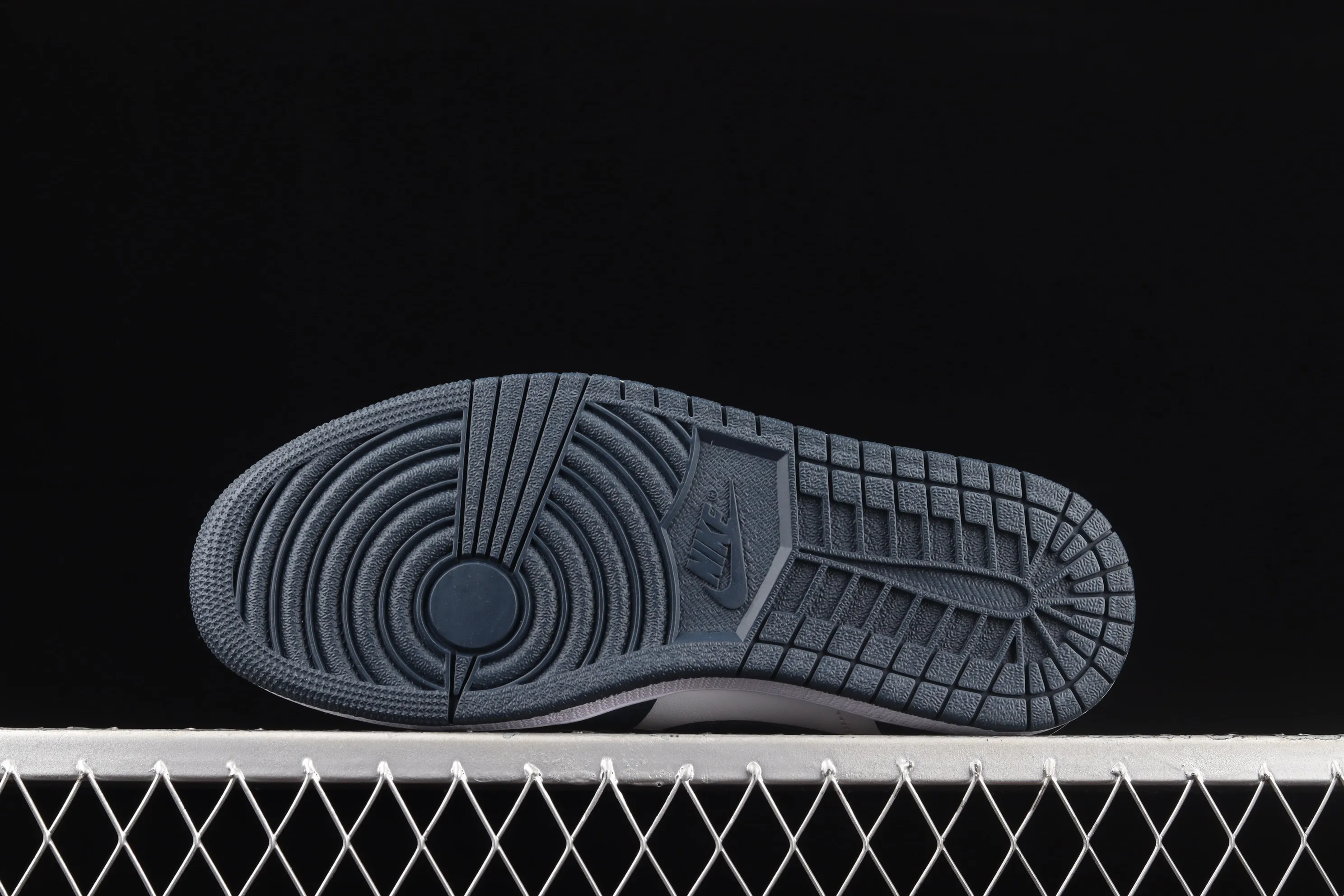 All categories Air Jordan Jordan series basketball shoes Air Jordan 1 Mid Different versions Air Jordan 1 Mid "Dark Teal" AJ1 Qiao 1 Qinglan China basketball shoes 554724-411